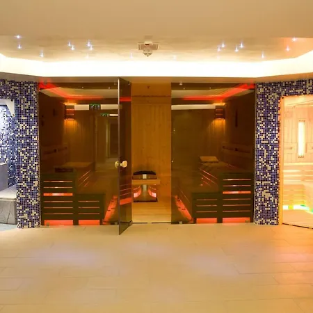 فندق مبيت وإفطار Zenit Vendeghaz 3*
