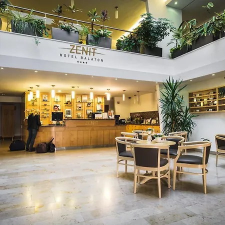 Zenit Vendeghaz فندق مبيت وإفطار